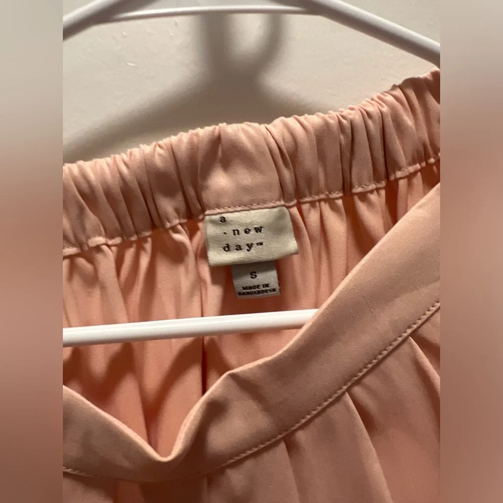 Elegant Pink Skirt - Picture 7 of 10